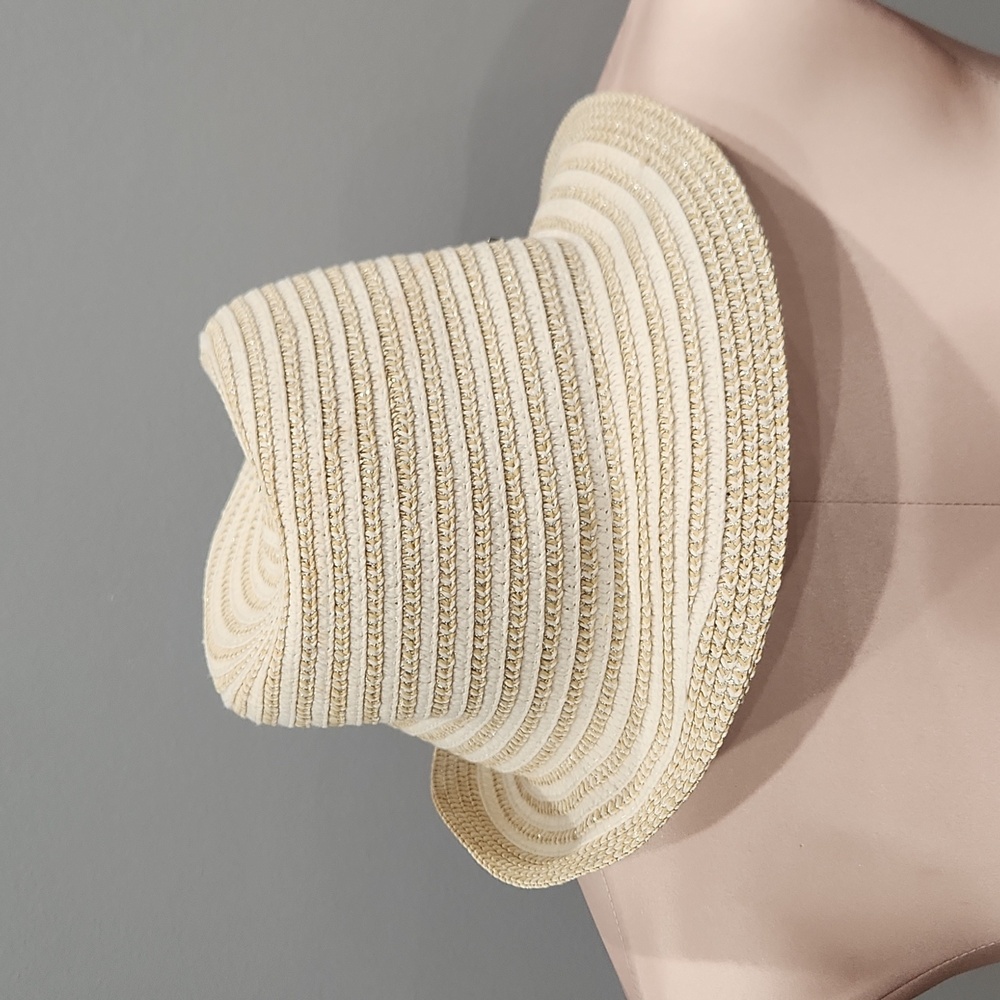 Amiani hat - Picture 2 of 3